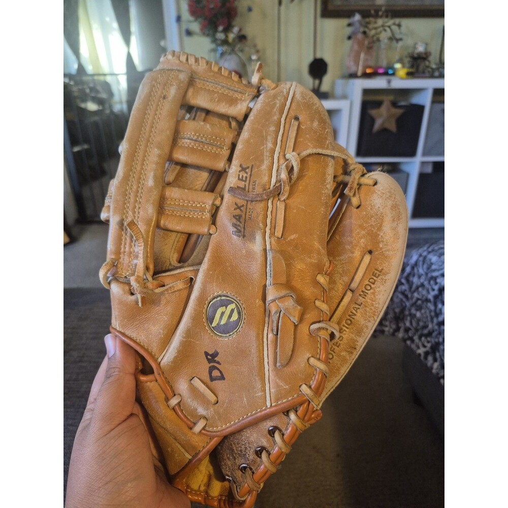 VTG Pre-owned Mizuno Max Flex MT1500 Super Flex Palm Professional Baseball Glove